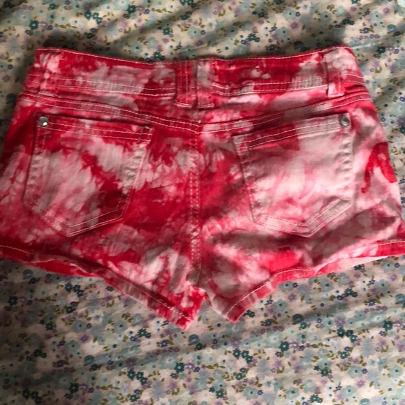 Wallflower tie dye red shorts size 5 - Picture 4 of 8